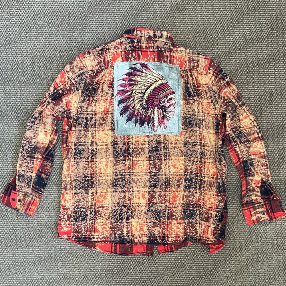 Angry Minnow Flannel Shirt w/ Indian Skull motif L